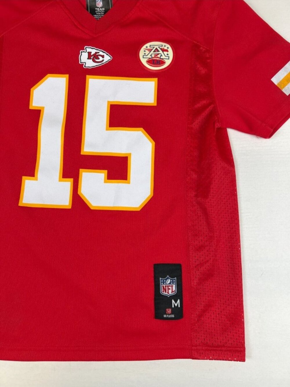 Patrick Mahomes Kansas City Chiefs Youth Medium 10/12 Red NFL Jersey - Picture 4 of 8